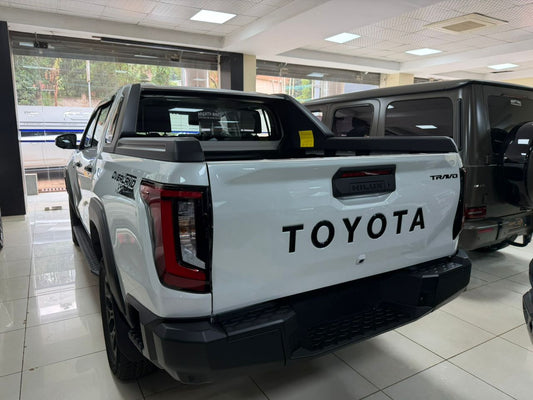 Toyota Hilux Travo 2026