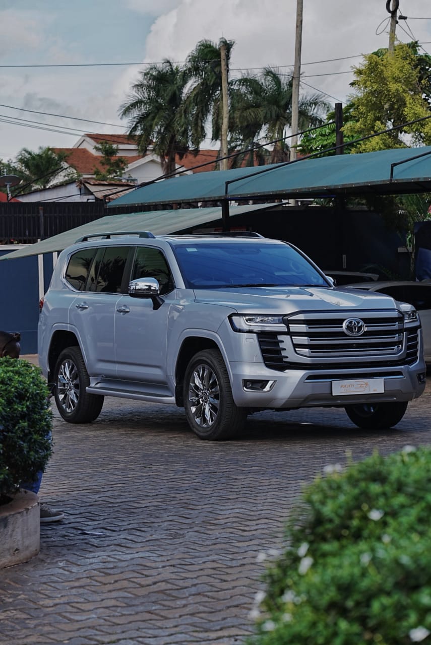 Toyota Land Cruiser VXR