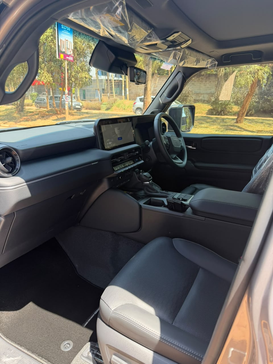 Toyota Land cruiser Adventure plus
