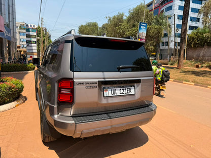 Toyota Land cruiser Adventure plus