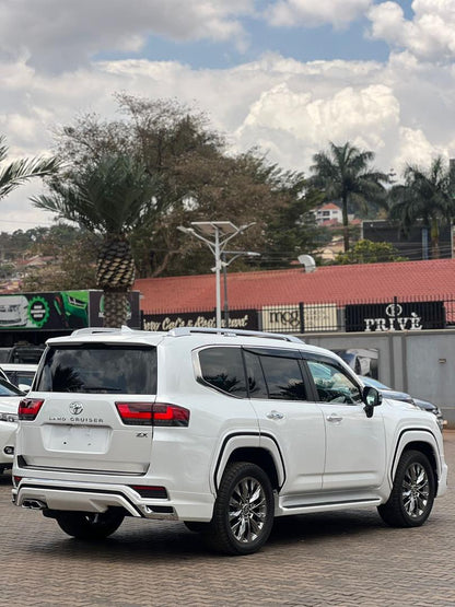 Toyota Land Cruiser ZX 2023
